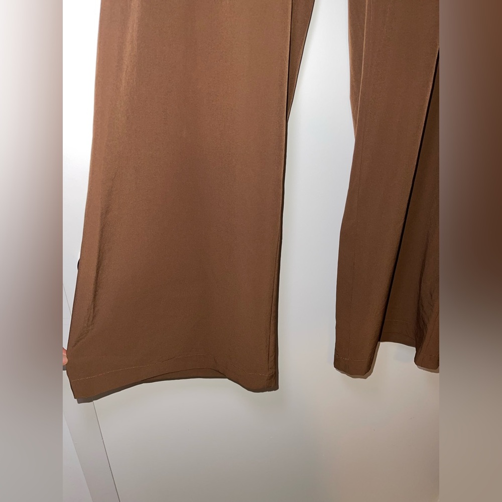 ALO Yoga Women's Brown Relaxed Pleated Dress Pants size Large / 12 US - Picture 4 of 12